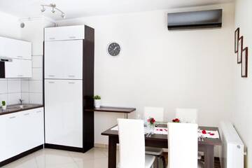 Фото номера Апартаменты с 1 спальней и гидромассажной ванной Апарт-отели Apartamenty Katowice г. Бытом 4