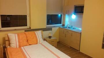 Фото номера Двухместный номер с 1 кроватью №10 Апартаменты Apartamenty Energo г. Бытом 2