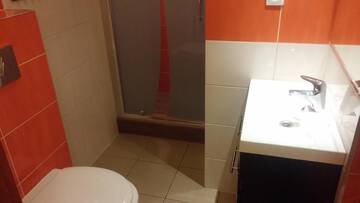 Фото номера Двухместный номер с 1 кроватью №11 Апартаменты Apartamenty Energo г. Бытом 4