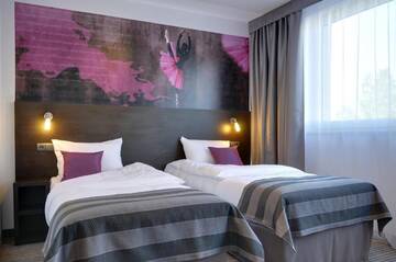 Фото номера Двухместный номер с 2 отдельными кроватями Отель Hotel PRIME - Spa &amp; Wellness г. Бытом 7