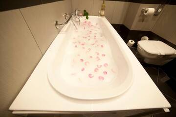 Фото номера Полулюкс Отель Hotel PRIME - Spa &amp; Wellness г. Бытом 5