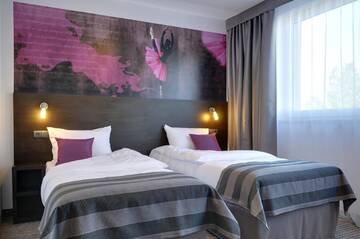 Фото номера Двухместный номер с 2 отдельными кроватями Отель Hotel PRIME - Spa &amp; Wellness г. Бытом 2