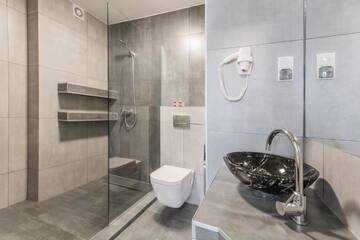Фото номера Улучшенный двухместный номер с 1 кроватью Отель Hotel Lantier г. Бытом 15