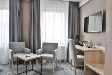 Фото номера Улучшенный двухместный номер с 1 кроватью Отель Hotel Lantier г. Бытом 21