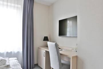 Фото номера Улучшенный двухместный номер с 1 кроватью Отель Hotel Lantier г. Бытом 23