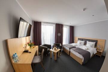 Фото номера Стандартный двухместный номер с 2 отдельными кроватями Отель Seven Hotel Bytom - Katowice г. Бытом 4